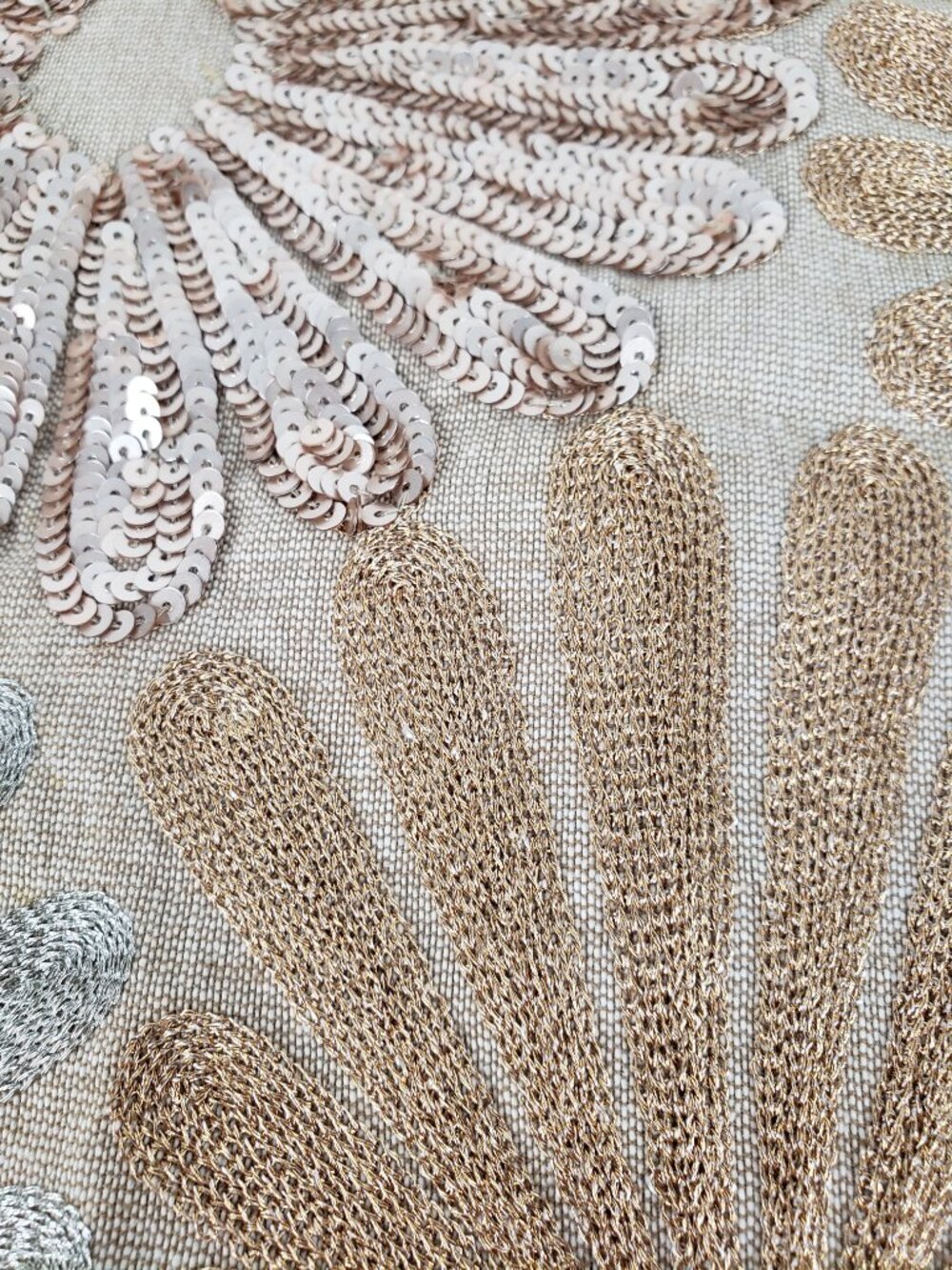 Pier 1 Imports Mini Table Runner Neutral Sequin Metallic Floral Textured 14x36 - Picture 4 of 12